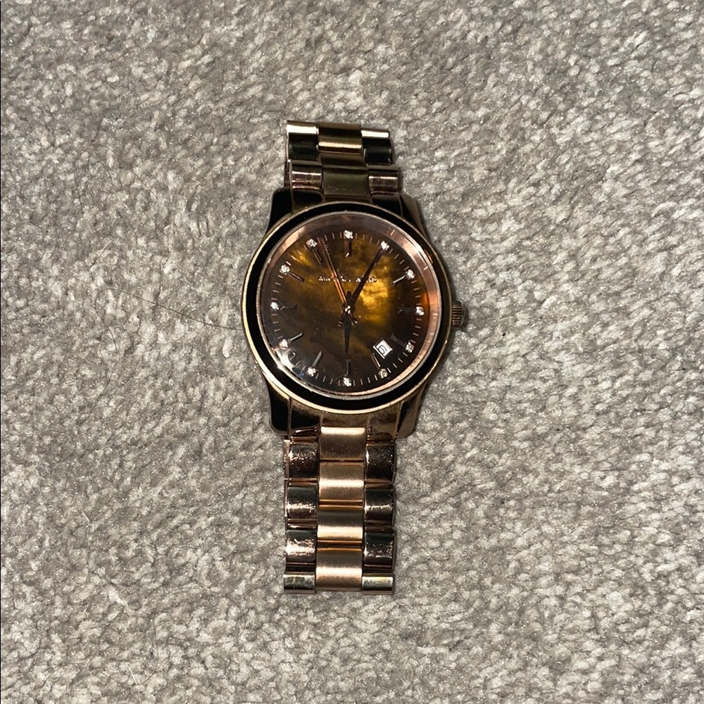 MICHAEL Michael Kors Gold and Brown Watch Classic Design
